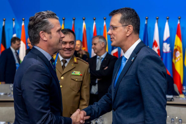 ministrul apararii mesaj de ziua statelor unite militarii nostri au luptat umar la umar in teatrele de operatii 6867f2c3e427e