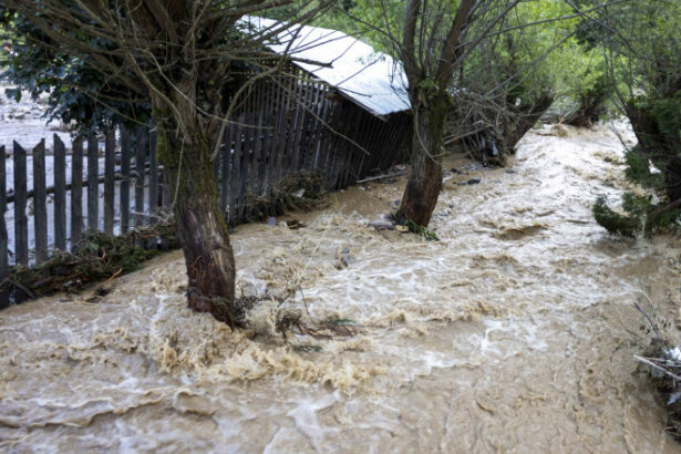 noi alerte de la hidrologi risc de viituri si cresteri de debite pe rauri in mare parte din tara judetele suceava si neamt vizate 688896618ef28