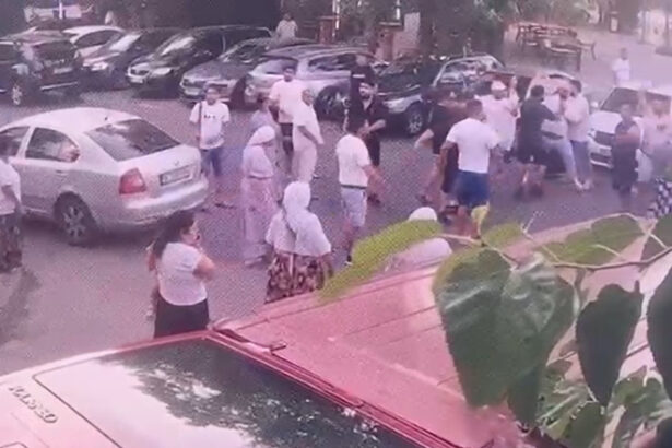 scandal cu macete bate si cutite in fata spitalului universitar de urgenta bucuresti sase persoane arestate 18 amendate 6874f91fa05c3