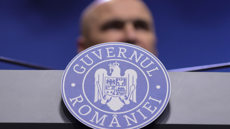 sindicalistii din sanatate si educatie protesteaza astazi in fata parlamentului impotriva masurilor fiscale propuse de noul guvern 686b50f3232dc