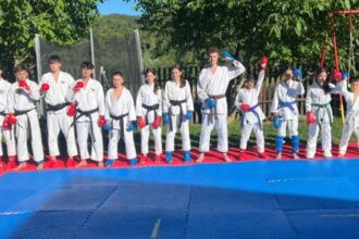 templul lui kratos cantonament la munte 686cfcd7df920