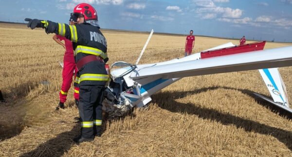 un tanar de 24 de ani a murit dupa ce s a prabusit cu planorul pe un camp din olt videofoto 687f57b8b2e0d