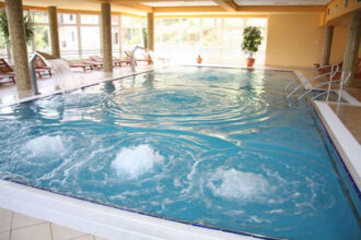 varstnicii si asiguratii invitati la un concediu cu pret redus 686d1e651d73b