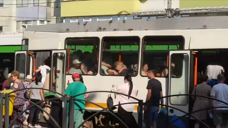 video angajatii stb nemultumiti de masurile de austeritate si lipsurile din transportul public sindicalistii iau in considerare greva 686c98ecc8a47