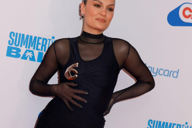 video care e starea de sanatate a artistei britanice jessie j cantareata a anuntat recent ca sufera de cancer mamar 686c09f331fc1