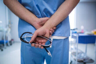 video ministrul alexandru rogobete cere medicilor de la stat sa respecte orarul de lucru dupa program poate activa unde vrea in privat 6877bf97303e2