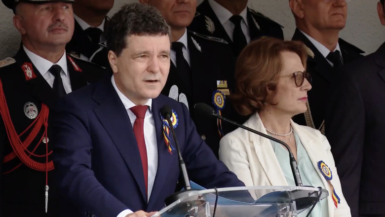 video nicusor dan catre absolventii de la academia de politie increderea romanilor in stat vine din increderea in interfata lui 6889c759b8abd