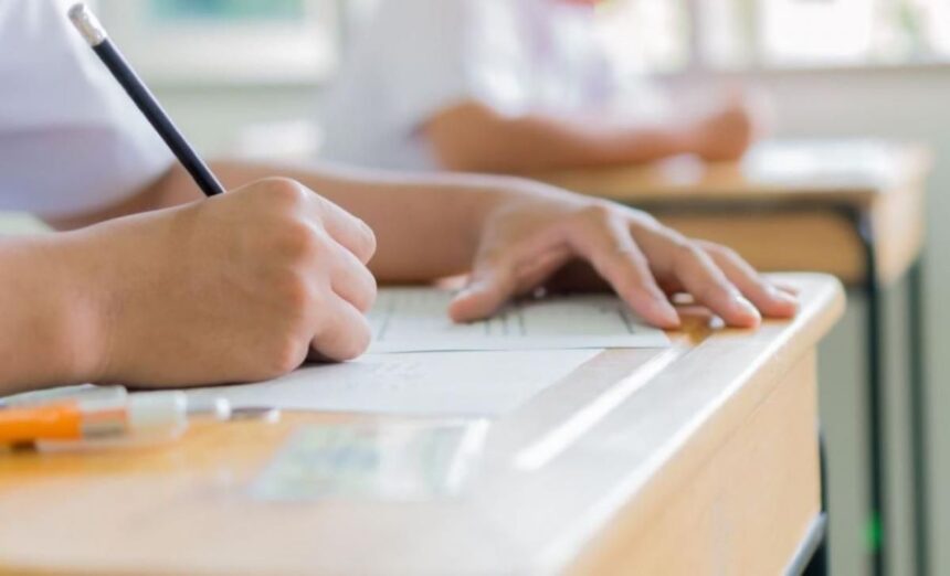 a doua sesiune a bacalaureatului 2025 a inceput in judetul olt 534 de candidati sustin probele de competente 689060d9af906