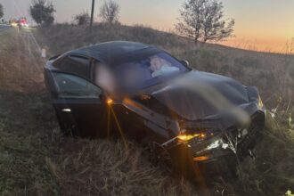 accident la plesoiu doua persoane la spital 68a6cc90b6d8a