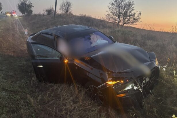 accident la plesoiu doua persoane la spital 68a6cc90b6d8a