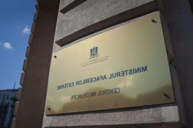 acuzatii soc in plina criza ministerul de externe sute de angajari fara concurs 68aeea784658f