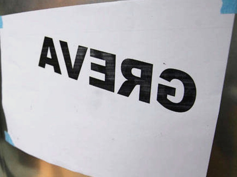 angajatii din primarii intra in greva pe termen nedeterminat 68b0ab02ba51d