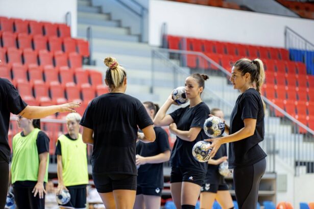 csm slatina organizeaza un turneu de pregatire in sala lps slatina steaua rosie belgrad si dunarea braila participante 6891b4e6d3743