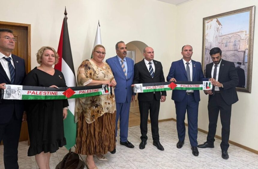 deputatul de olt mihai adrian tiu in vizita la ambasada palestinei din sofia 6890ad330e8a9