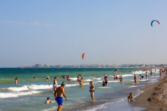 foto fetita de 9 ani din judetul dambovita care disparuse de pe o plaja din navodari a fost gasita 689758c379d9e