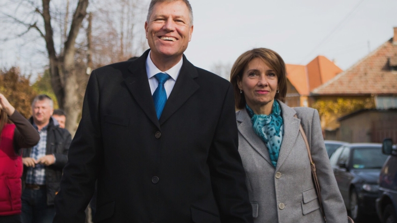 iohannis somat de anaf trebuie sa elibereze casa din sibiu pierduta in instanta si sa plateasca milionul de euro incasat din chirii 68b0418093cae