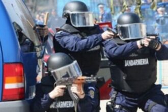 mai multe persoane prinse de jandarmi cu droguri asupra lor pe strazile din slatina foto 689c388b81016