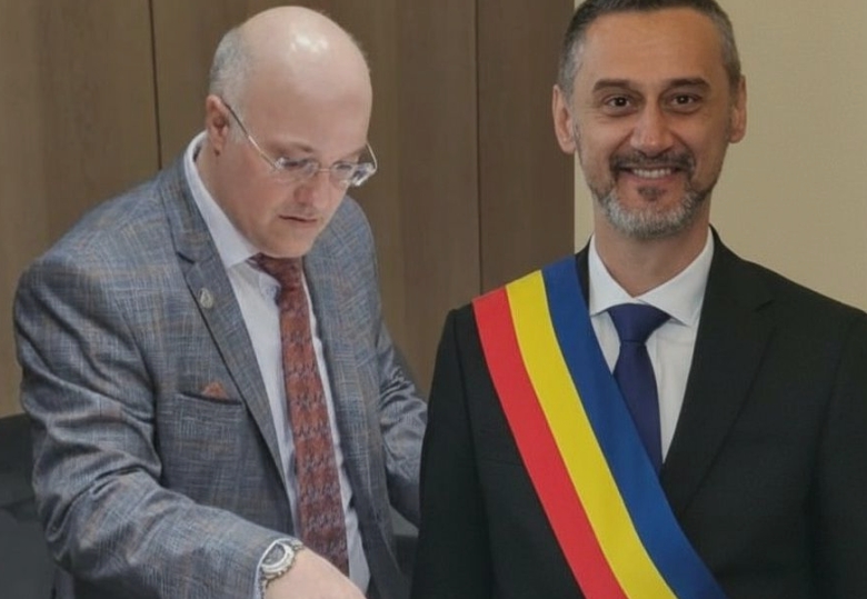 mario de mezzo pune presiune pe un consilier local psd sa si schimbe votul video 68b170340bdfa 1