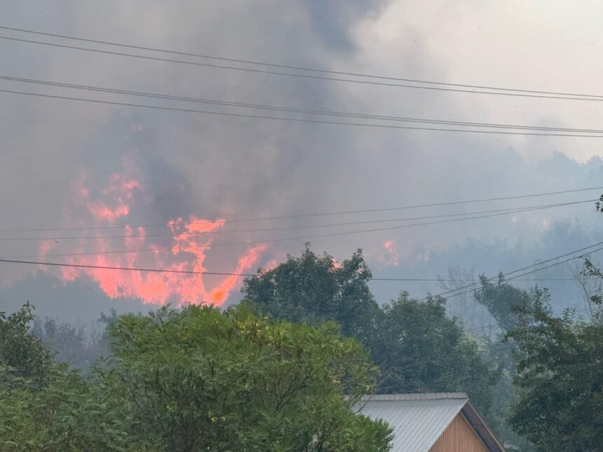 misiunea de stingere a incendiului de la cungrea nu s a incheiat patru gospodarii afectate 689aec631be00