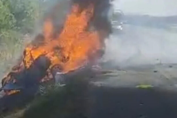 o soferita a murit carbonizata dupa ce a intrat cu masina intr un tir in judetul timis 689ca2411450f