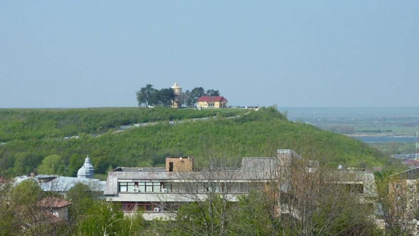 proiectul crucii uriase anuntate de mario de mezzo la slatina criticat dur frizeaza ridicolul national 68906a05d6299