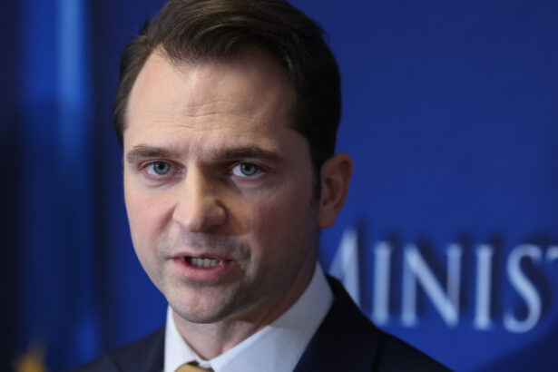 propunerea lui sebastian burduja pentru alegerea primarului general din pacate aproape in fiecare zi se mai anunta un nou pretendent 689b29f6c5895