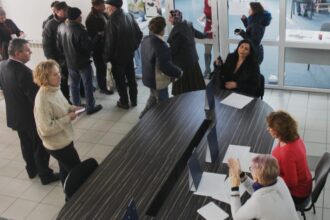 putin peste 2 000 de persoane si au gasit o slujba prin intermediul ajofm olt in primele sapte luni ale anului 68b15df77cce9