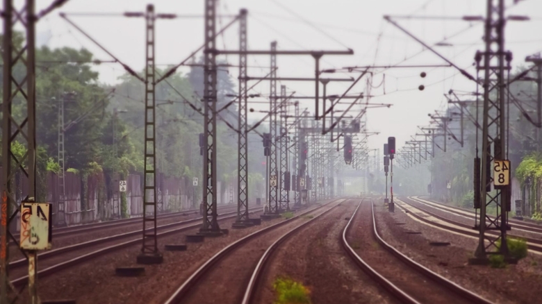 sfarsit terifiant pentru un tanar de 35 de ani a murit dupa ce a cazut din tren si a fost gasit abia dupa 2 zile 68a474ffdc3f4