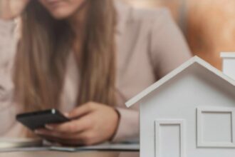 situatie revoltatoare in franta si a recuperat proprietatea dupa ce a fost ocupata ilegal iar acum risca sa ajunga la inchisoare 68af0ab3122b7