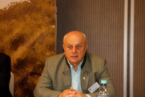 tupeu incredibil al unui fost director romsilva dupa ce a incasat sume uriase la pensionare si a ajuns in atentia dna acum vrea sa fie director general provizoriu 68a6f8e87cec1