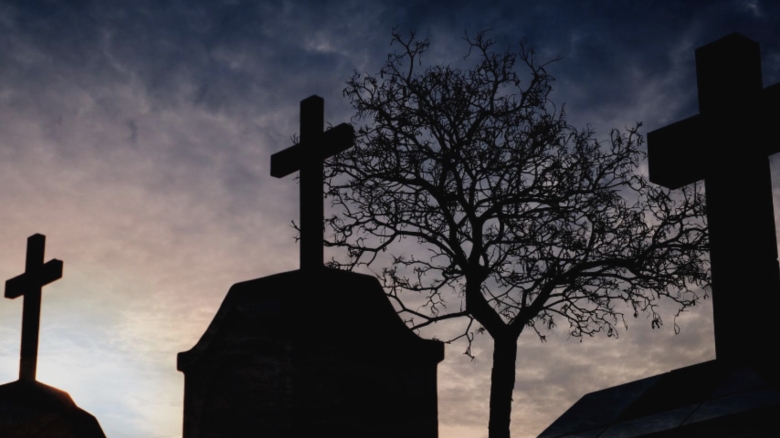 un fost director si politician din giurgiu si a pus capat zilelor chiar in cimitir din cauza datoriilor 68a6baa8dd0cb