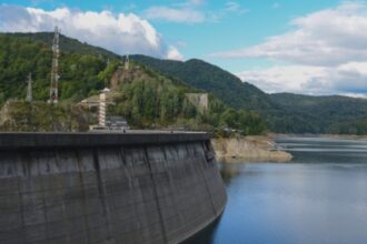 un nou val de fake news francezii seaca vidraru ca sa puna mana pe aur care este de fapt motivul golirii lacului 68a1f2d31fdb9