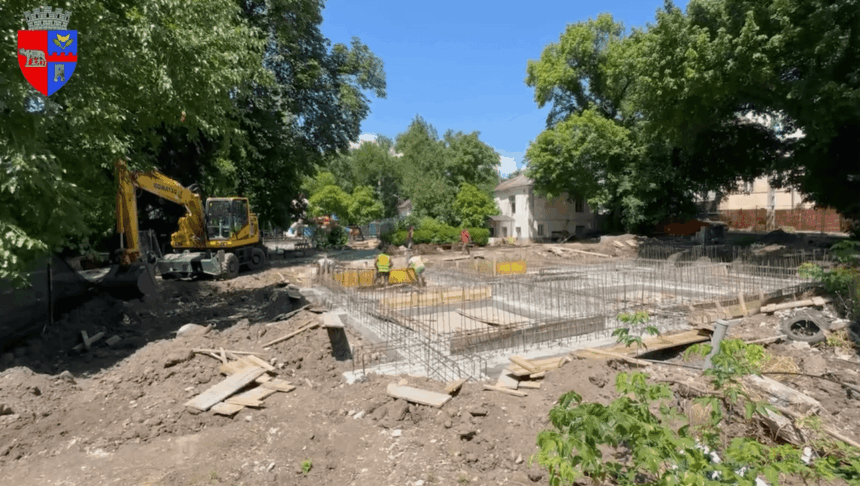 video primaria caracal construieste sera primar vom produce plante ornamentale si flori pentru amenajarea spatiilor verzi 68923dc646e09