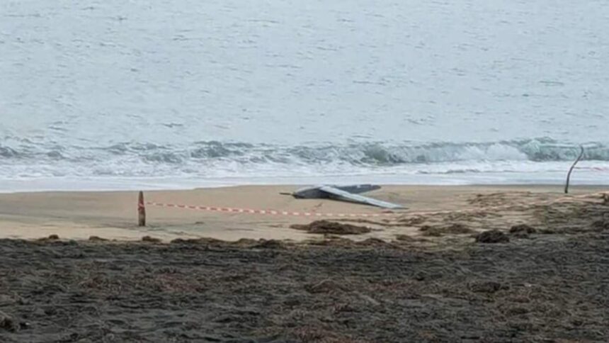 alerta in apropiere de romania o drona necunoscuta a fost gasita pe plaja militarii investigheaza originea 68c4700665b1b