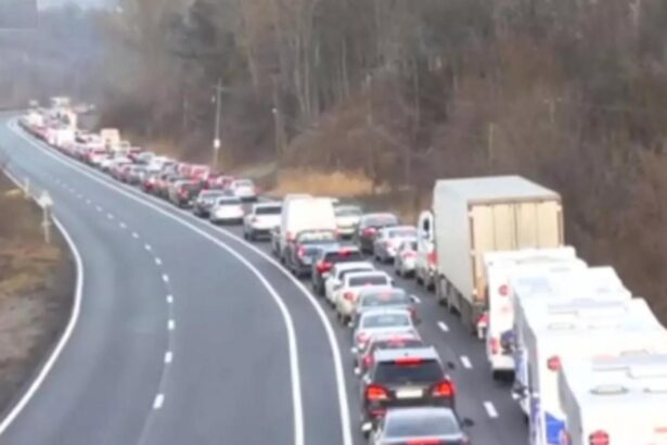 atentie soferi restrictii de trafic pe dn 1 si dn 1b in prahova timp de o luna 68c7c3be22cd0