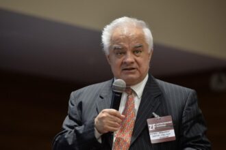 avertisment dur de la un director in banca nationala am putea ajunge precum grecia daca nu ne facem treaba 68d6f75d8d4bc