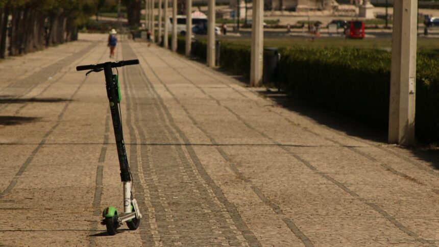 barbat de 58 de ani mort dupa ce a cazut de pe o trotineta electrica a stat mai multe zile la ati dar ranile i au fost fatale 68d272d74e71a