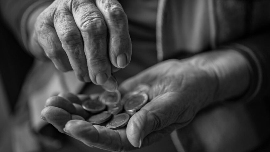 cum vor fi calculate pensiile pentru angajatii care au lucrat in ture de 12 sau chiar 24 de ore surprize pentru pensionari 68d7fa7677df4