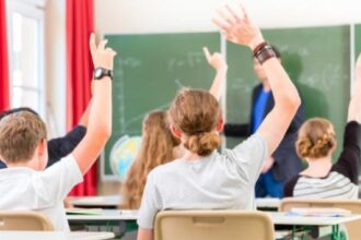 educatia investitie sau cost 68c9467bdae46