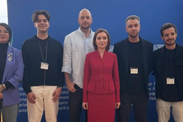 influencerii romani din nou agenti electorali maia sandu promovata ca si nicusor dan 68c51001eb7b9