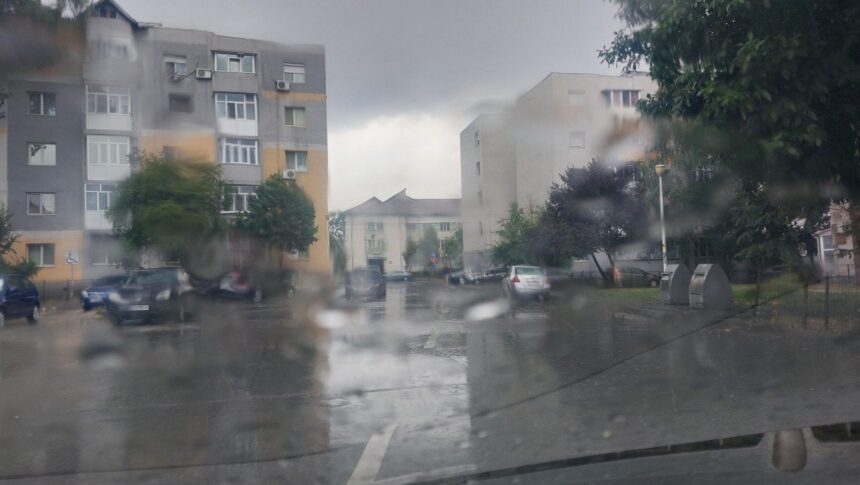 informare meteo de vreme rece ploi si ninsori la munte 68da43e2b345d