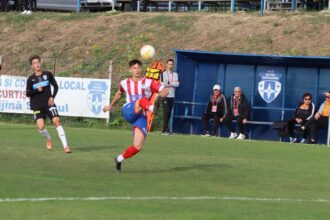 oltul curtisoara invinsa de universitatea craiova ii luis paradela titular pe stadionul tineretului 68d811e8ac559