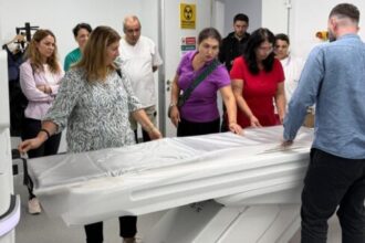 personalul laboratorului radiologie si imagistica medicala din spitalul slatina instruit pentru utilizarea noului computer tomograf 68d62130db6da