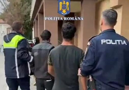 retinuti pentru violare de domiciliu si lovire 68d53cbacf846