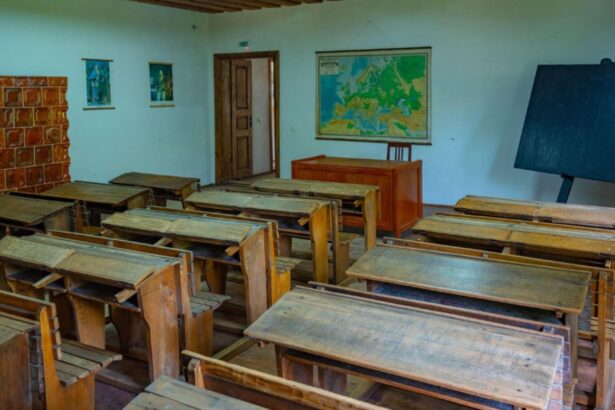 scandal la o scoala din vrancea o invatatoare a chemat politia coplesita de numarul copiilor cu probleme de comportament 68db781729477