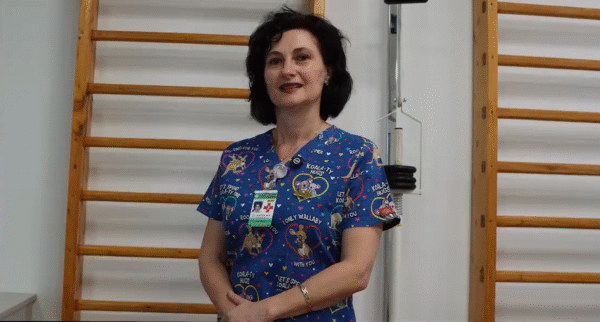 stau copiii in banci prea mult ghiozdanul este prea greu sfaturile medicului madalina hoara de la spitalul slatina video 68d2b31d56de9