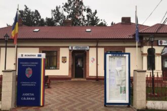 un primar din romania si a redus salariul de bunavoie pentru a da un examplu nici vicele si nici secretara primariei nu au scapat de taieri salariale 68ca889204e2b