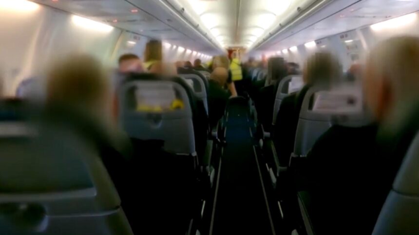 video romanii trimisi acasa cu bani in buzunar cat li se da sa plece si cum arata zborurile de deportare din marea britanie 68d448d7cb09f