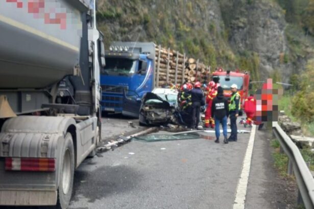 accident grav pe dn 15 in mures o persoana transportata cu elicopterul smurd la spital dupa impactul dintre un autoturism si un tir 68e7f3b785ff6
