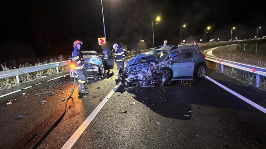 accident pe a1 langa curtea de arges trei persoane au fost transportate la spital 68e4b071aefde